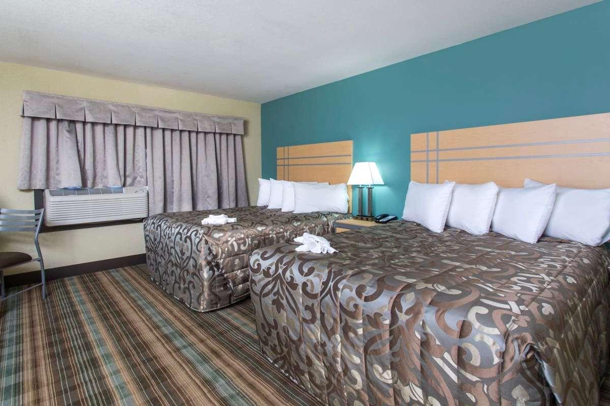 Ramada By Wyndham Edmonton Yellowhead Nw Luaran gambar