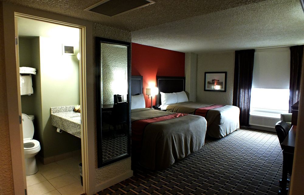 Ramada By Wyndham Edmonton Yellowhead Nw Luaran gambar