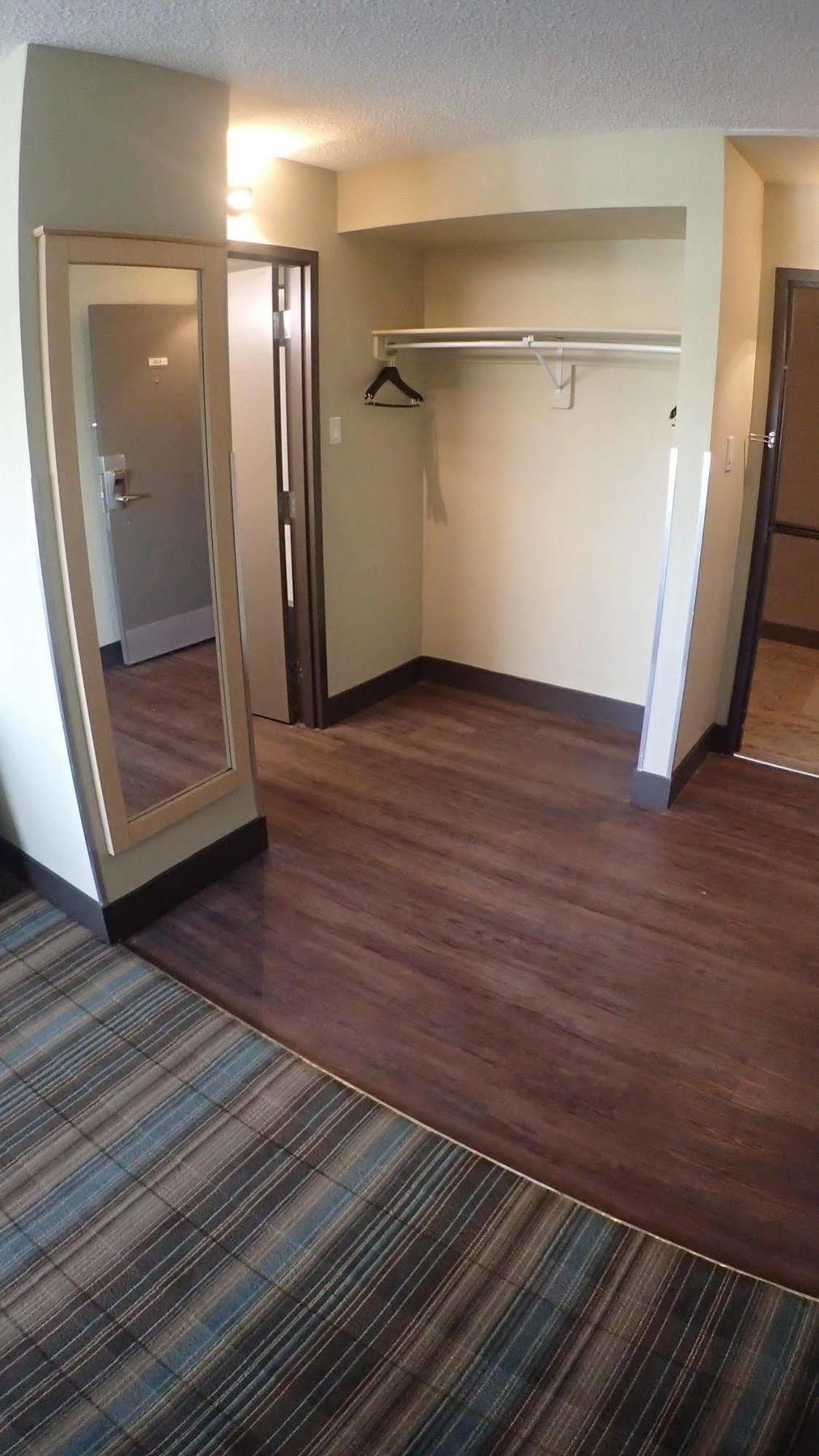 Ramada By Wyndham Edmonton Yellowhead Nw Luaran gambar