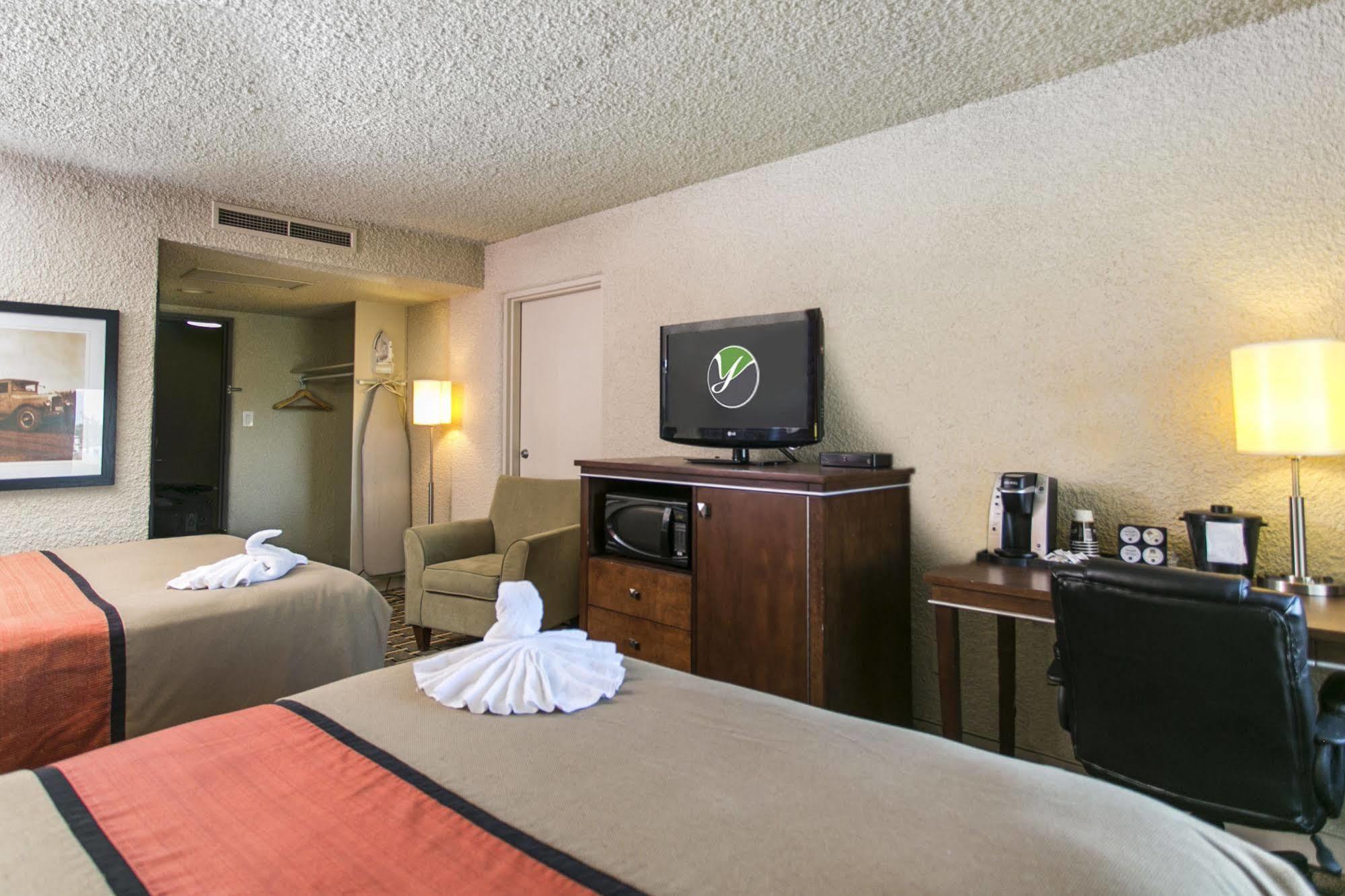 Ramada By Wyndham Edmonton Yellowhead Nw Luaran gambar